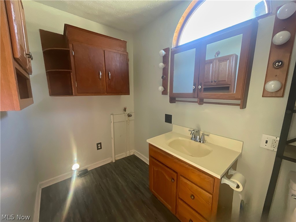 356 W Jefferson Avenue Mcconnelsville OH 43756