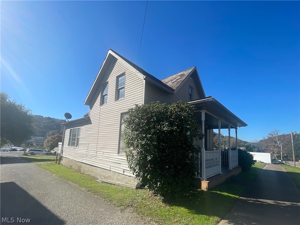 356 W Jefferson Avenue Mcconnelsville OH 43756