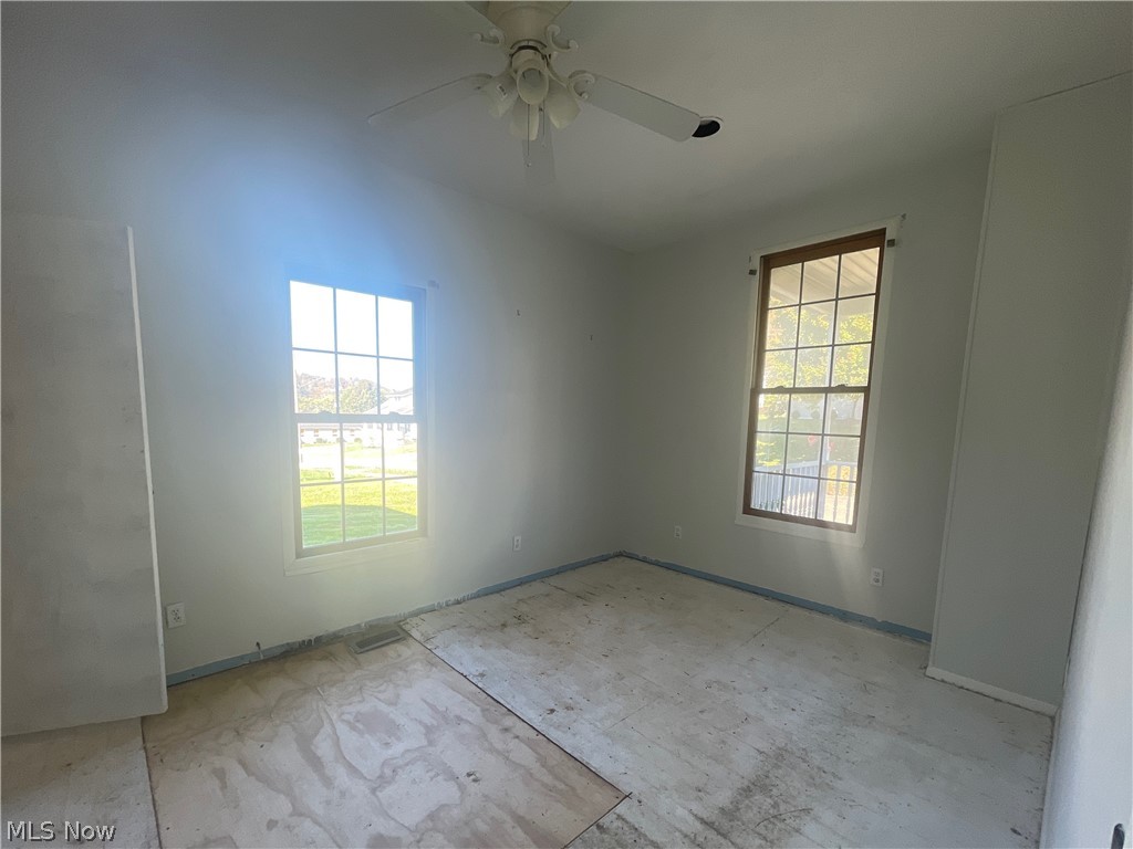 356 W Jefferson Avenue Mcconnelsville OH 43756