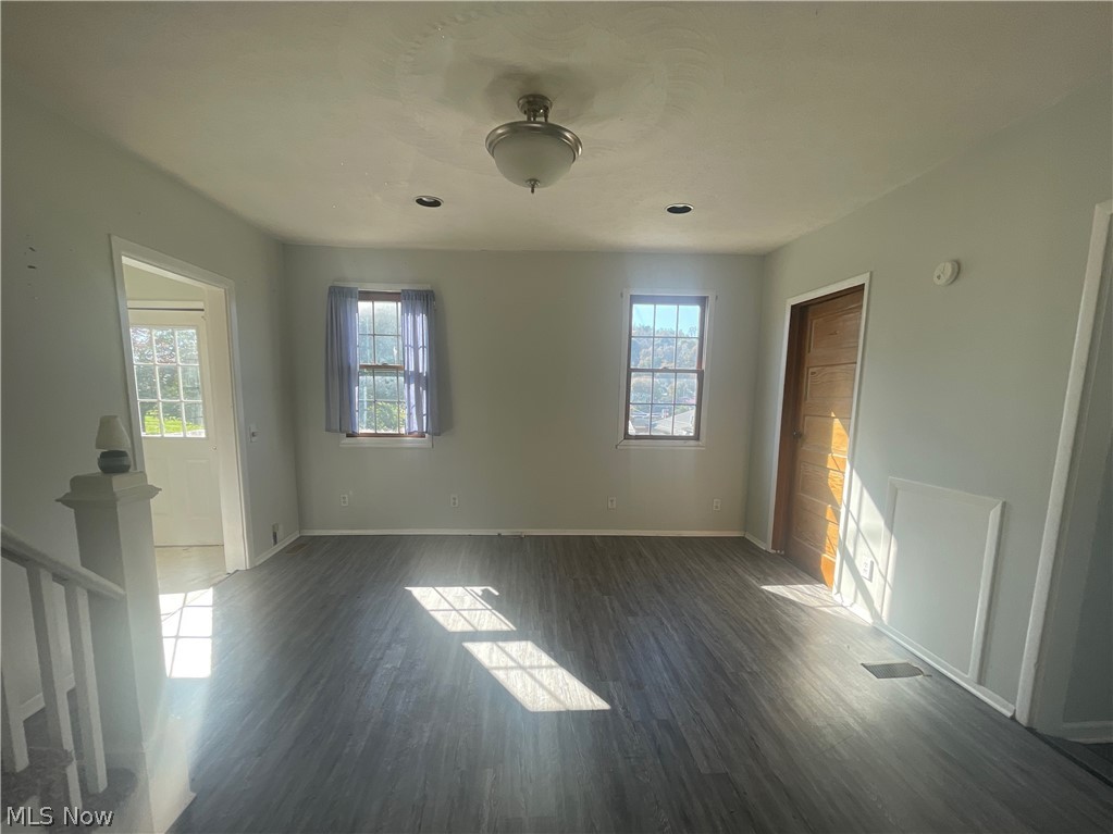 356 W Jefferson Avenue Mcconnelsville OH 43756