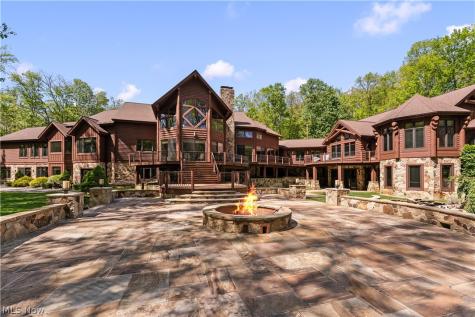805 Cascades Drive Aurora OH 44202