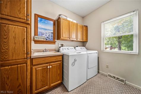 7050 Adkins Road Mentor OH 44060