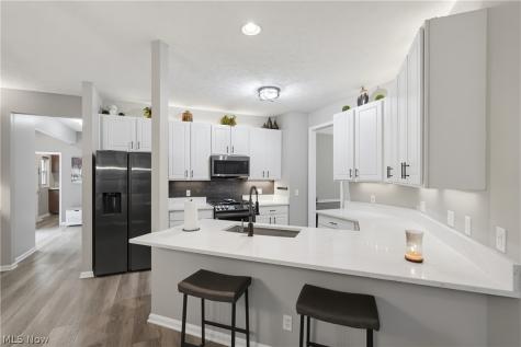 15097 Scarlet Oak Trail Strongsville OH 44149