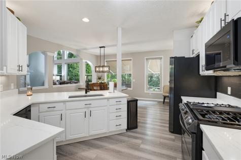 15097 Scarlet Oak Trail Strongsville OH 44149