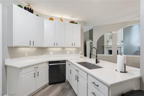 15097 Scarlet Oak Trail Strongsville OH 44149