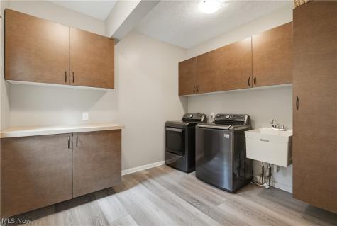 15097 Scarlet Oak Trail Strongsville OH 44149
