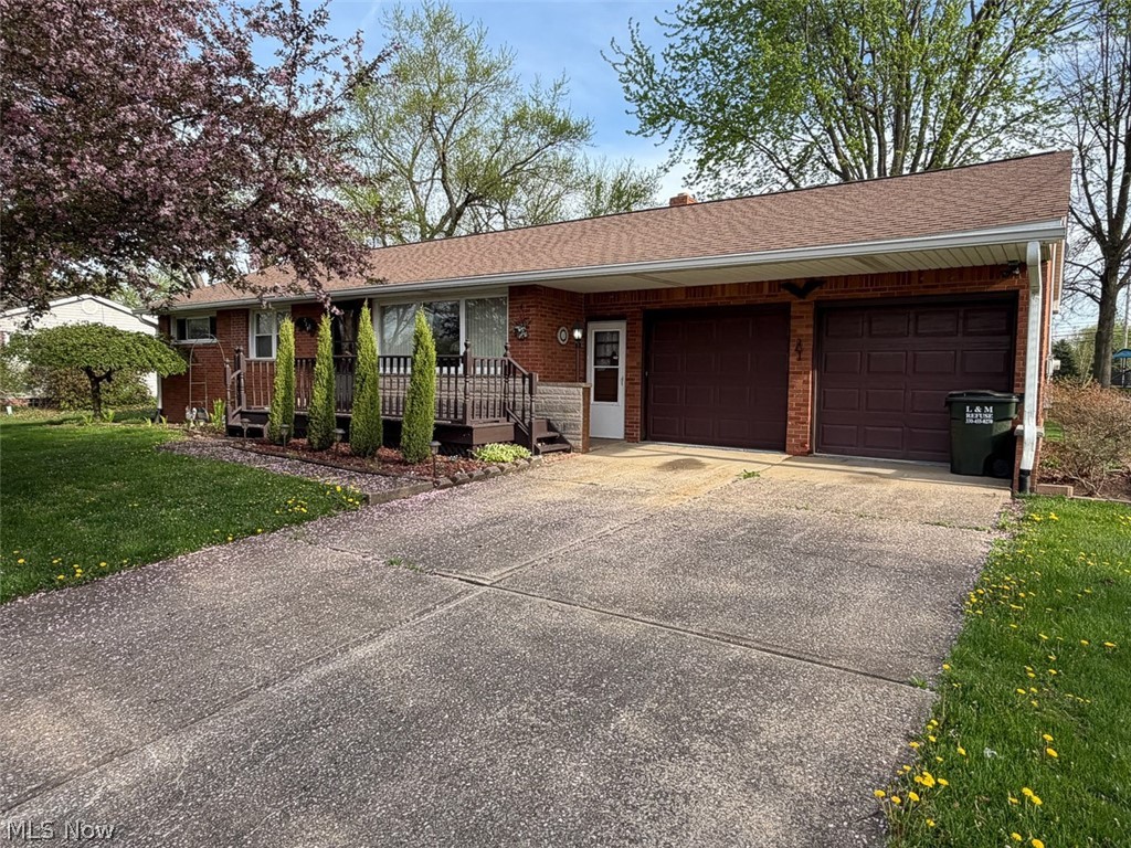 239 Fairview Street Louisville OH 44641