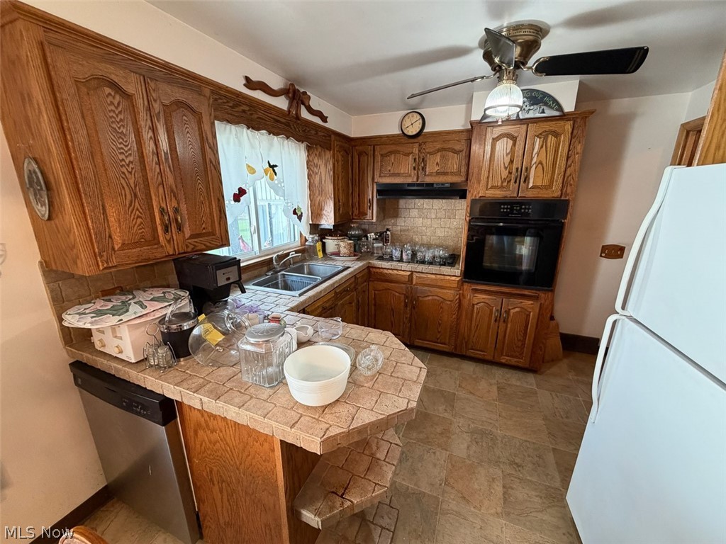 239 Fairview Street Louisville OH 44641