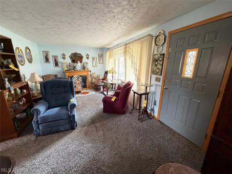 239 Fairview Street Louisville OH 44641