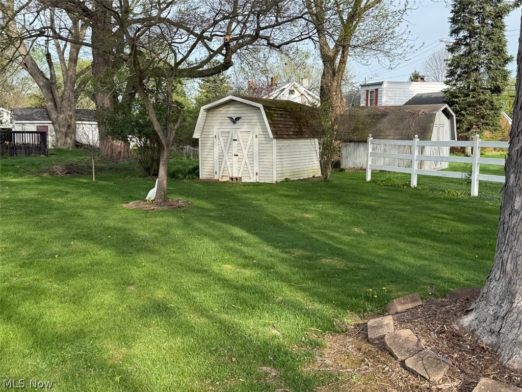 239 Fairview Street Louisville OH 44641