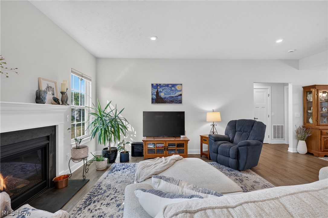 34805 Keller Farm Court Grafton OH 44044