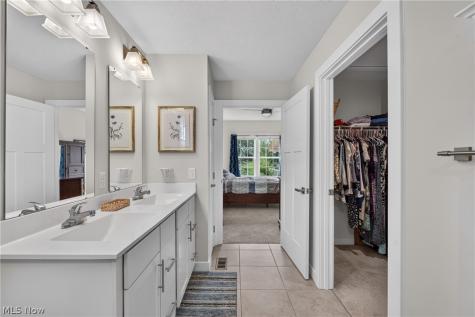 34805 Keller Farm Court Grafton OH 44044