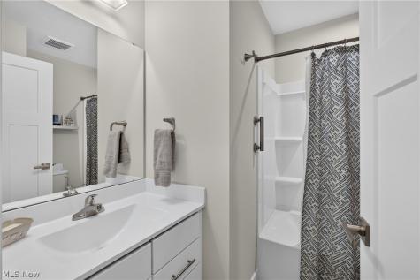 34805 Keller Farm Court Grafton OH 44044