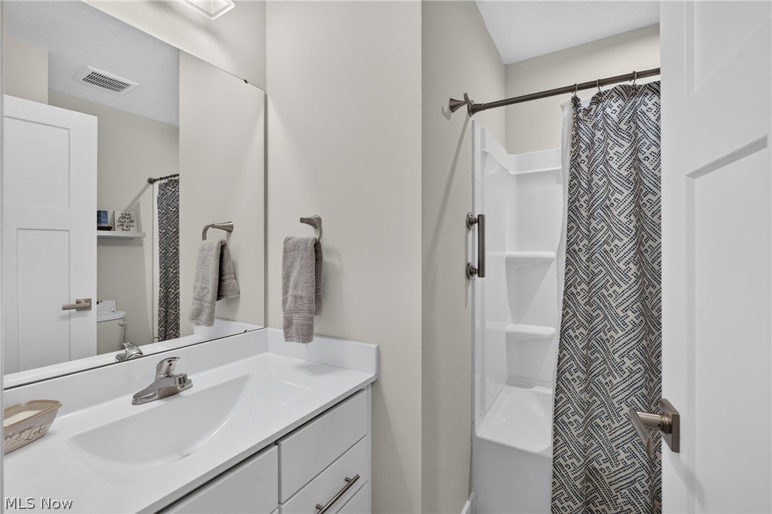 34805 Keller Farm Court Grafton OH 44044