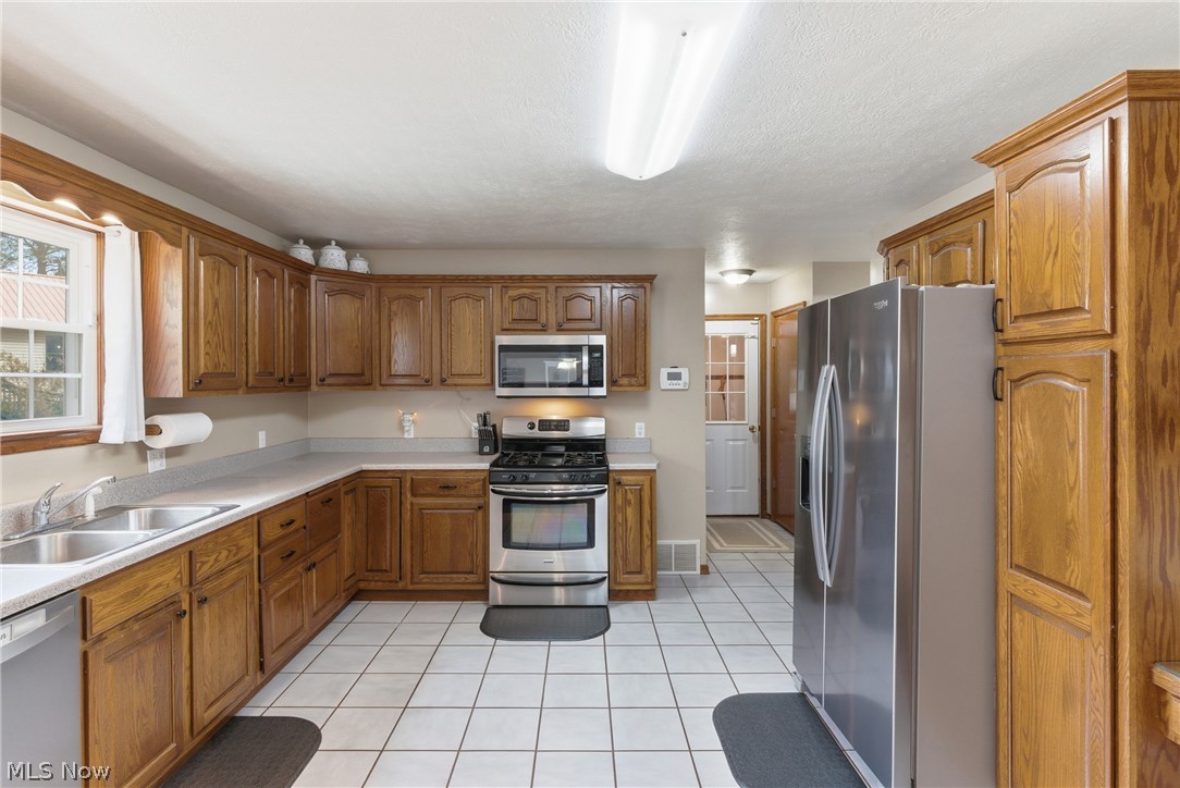 313 Glenview Avenue Dover OH 44622
