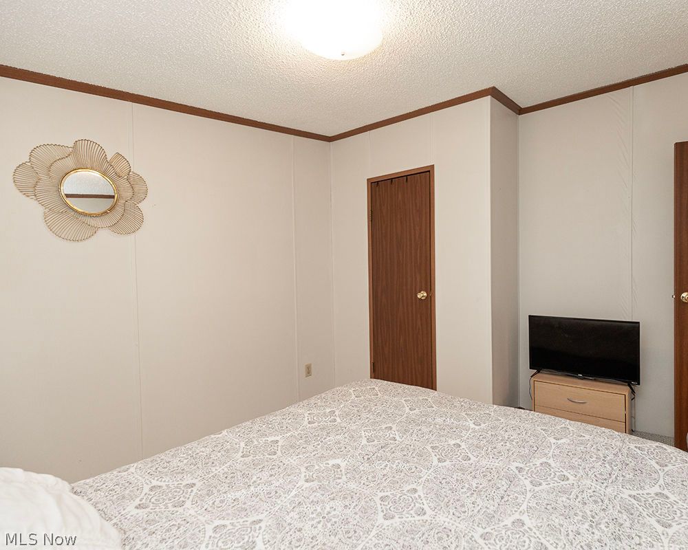 156 Ashwood Drive Elyria OH 44035