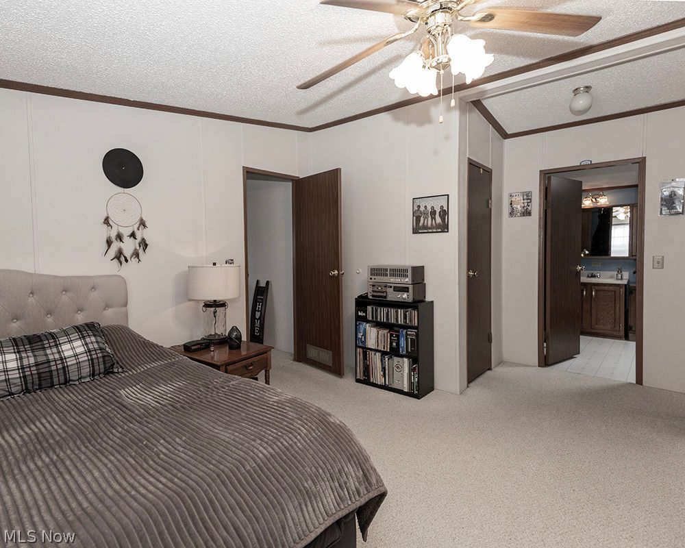 156 Ashwood Drive Elyria OH 44035