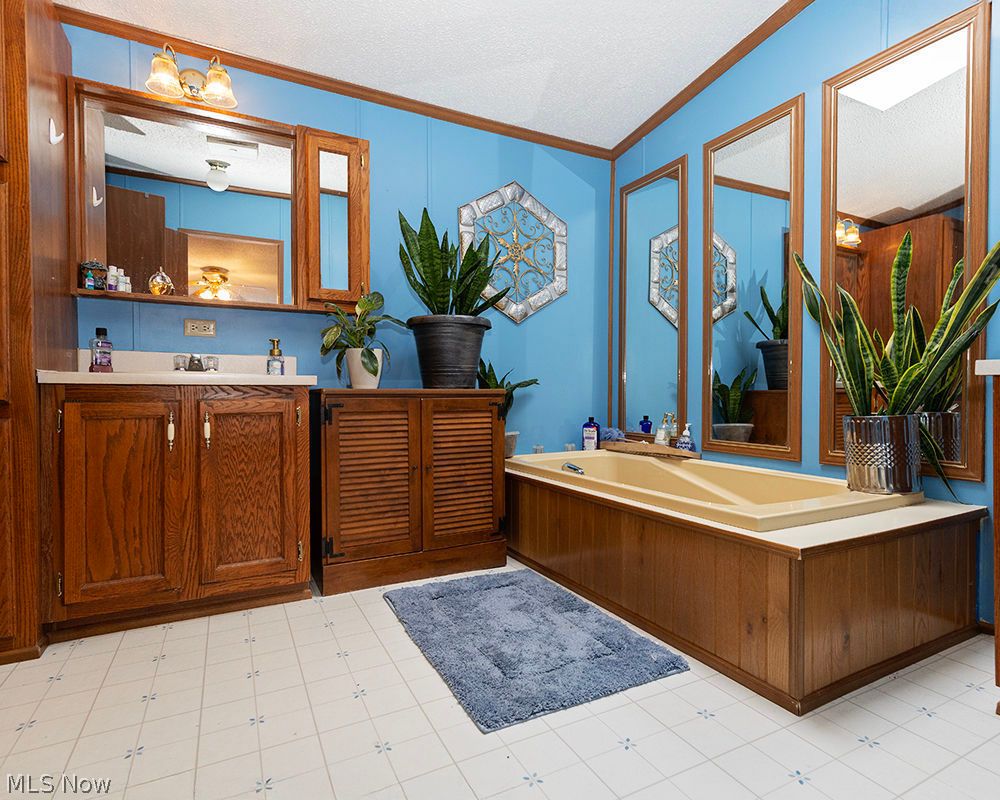 156 Ashwood Drive Elyria OH 44035