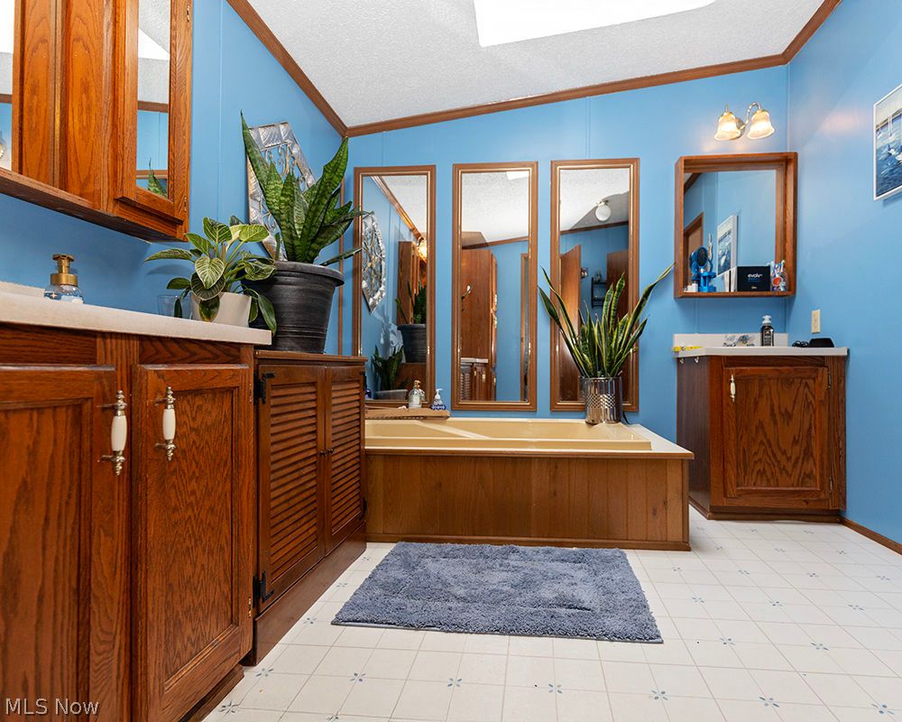 156 Ashwood Drive Elyria OH 44035