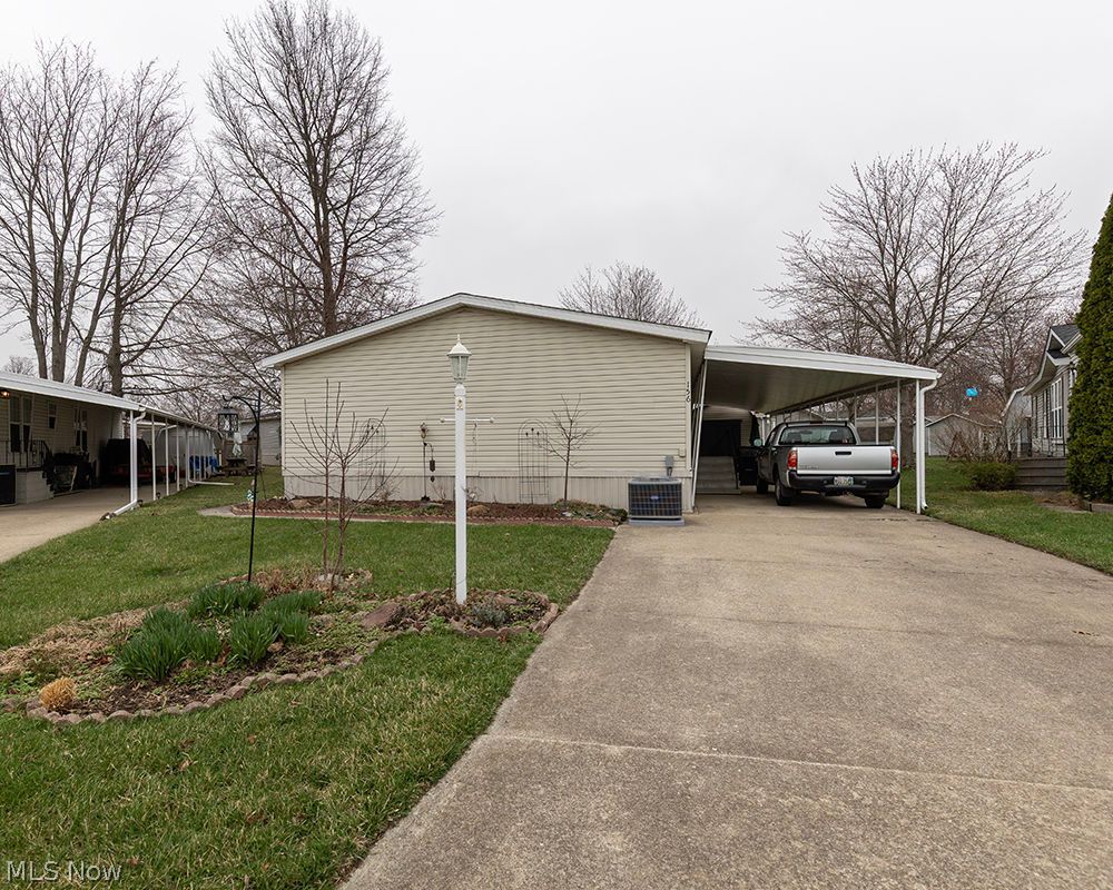 156 Ashwood Drive Elyria OH 44035