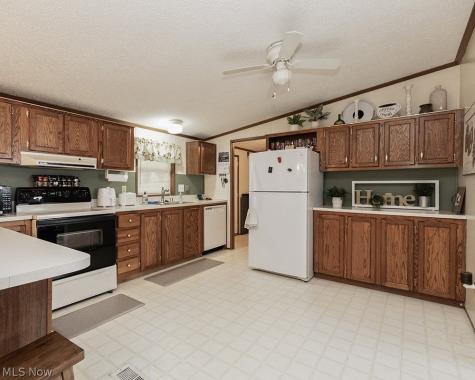 156 Ashwood Drive Elyria OH 44035