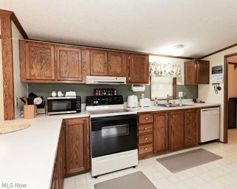 156 Ashwood Drive Elyria OH 44035