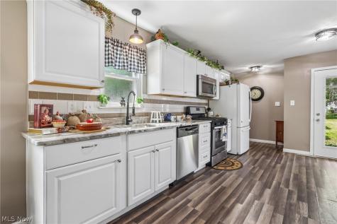 29301 Edgewood Drive Willowick OH 44095
