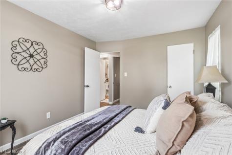 29301 Edgewood Drive Willowick OH 44095