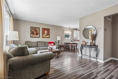 29301 Edgewood Drive Willowick OH 44095