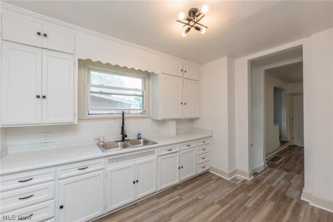 1511 Grace Street Alliance OH 44601