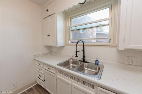 1511 Grace Street Alliance OH 44601