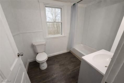4088 E 72nd Street Cleveland OH 44105