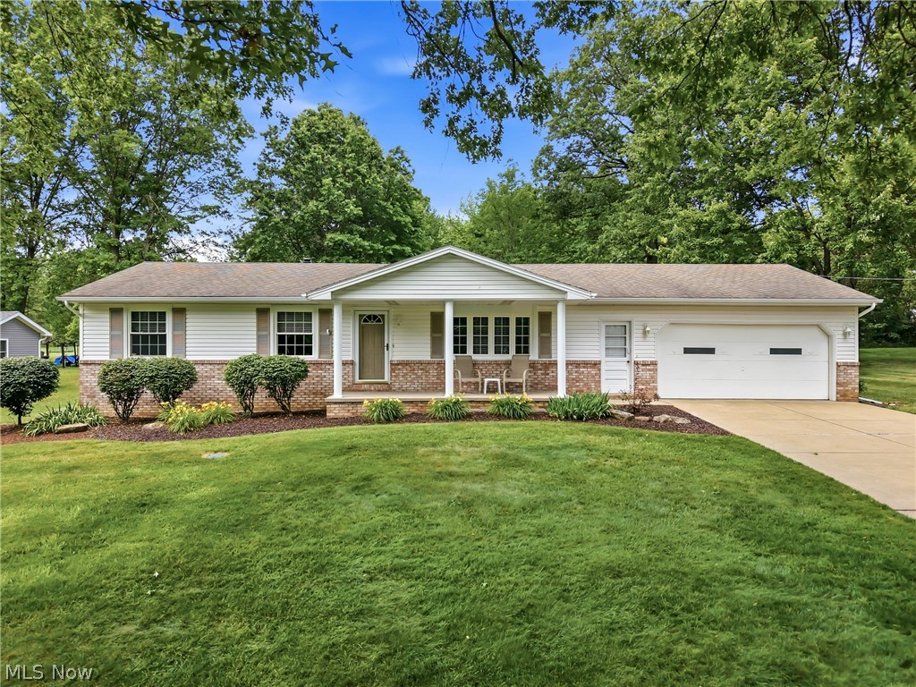 7003 White Oak Drive Hubbard OH 44425