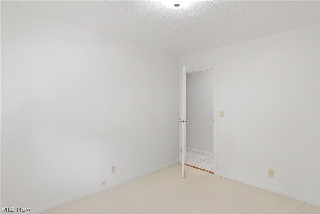 7003 White Oak Drive Hubbard OH 44425