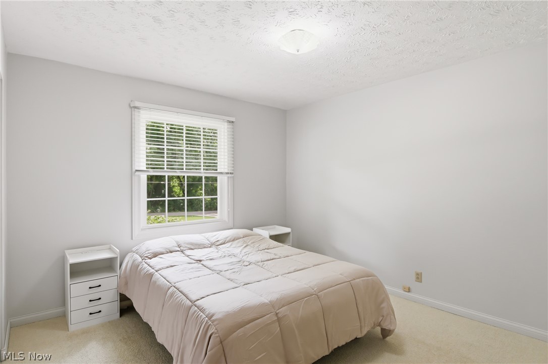 7003 White Oak Drive Hubbard OH 44425