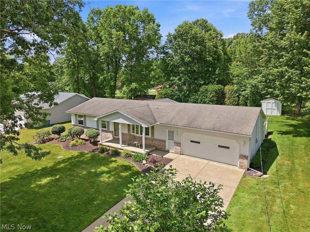 7003 White Oak Drive Hubbard OH 44425