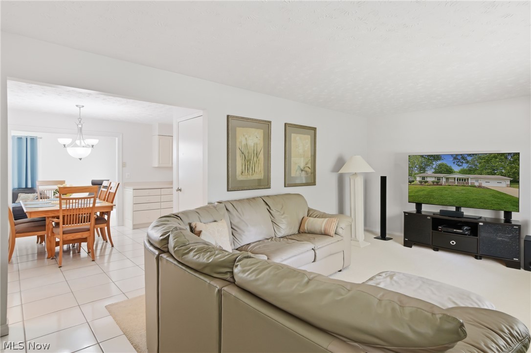 7003 White Oak Drive Hubbard OH 44425