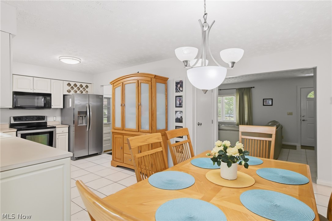 7003 White Oak Drive Hubbard OH 44425