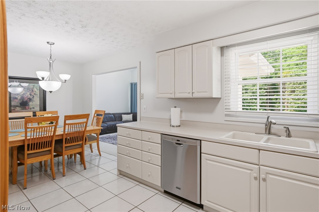 7003 White Oak Drive Hubbard OH 44425