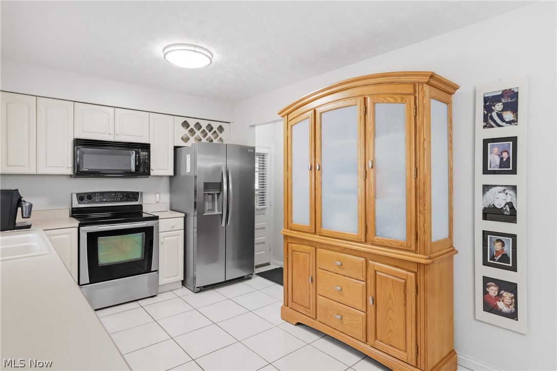 7003 White Oak Drive Hubbard OH 44425