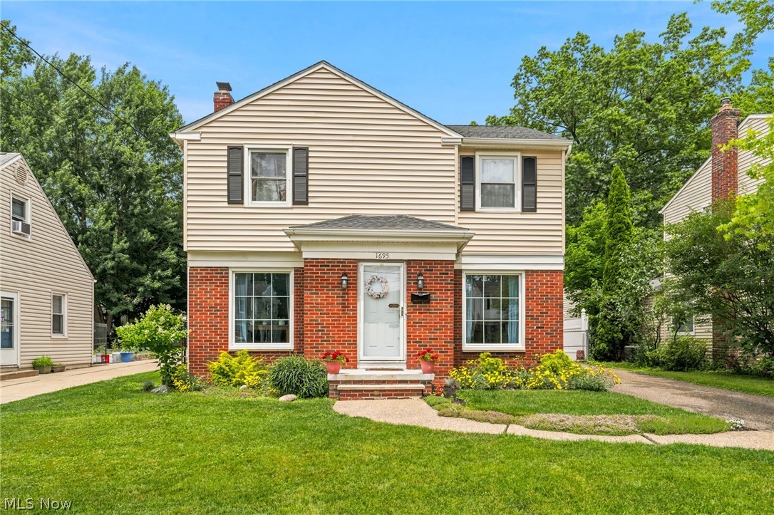 1695 Wiltshire Road Akron OH 44313