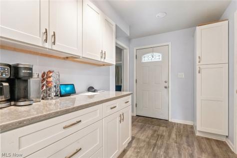 1695 Wiltshire Road Akron OH 44313