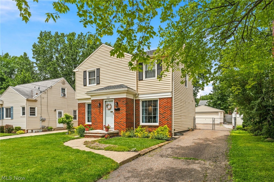 1695 Wiltshire Road Akron OH 44313