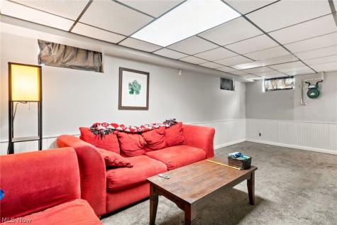1695 Wiltshire Road Akron OH 44313