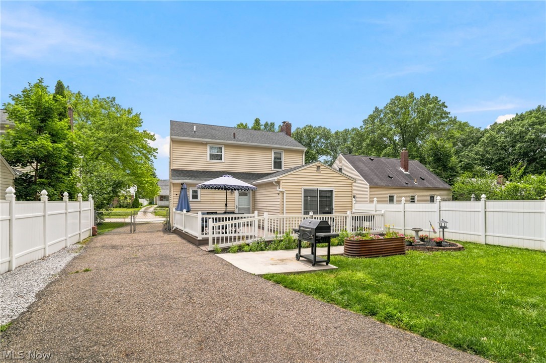 1695 Wiltshire Road Akron OH 44313