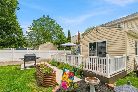 1695 Wiltshire Road Akron OH 44313