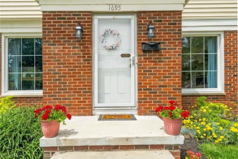 1695 Wiltshire Road Akron OH 44313