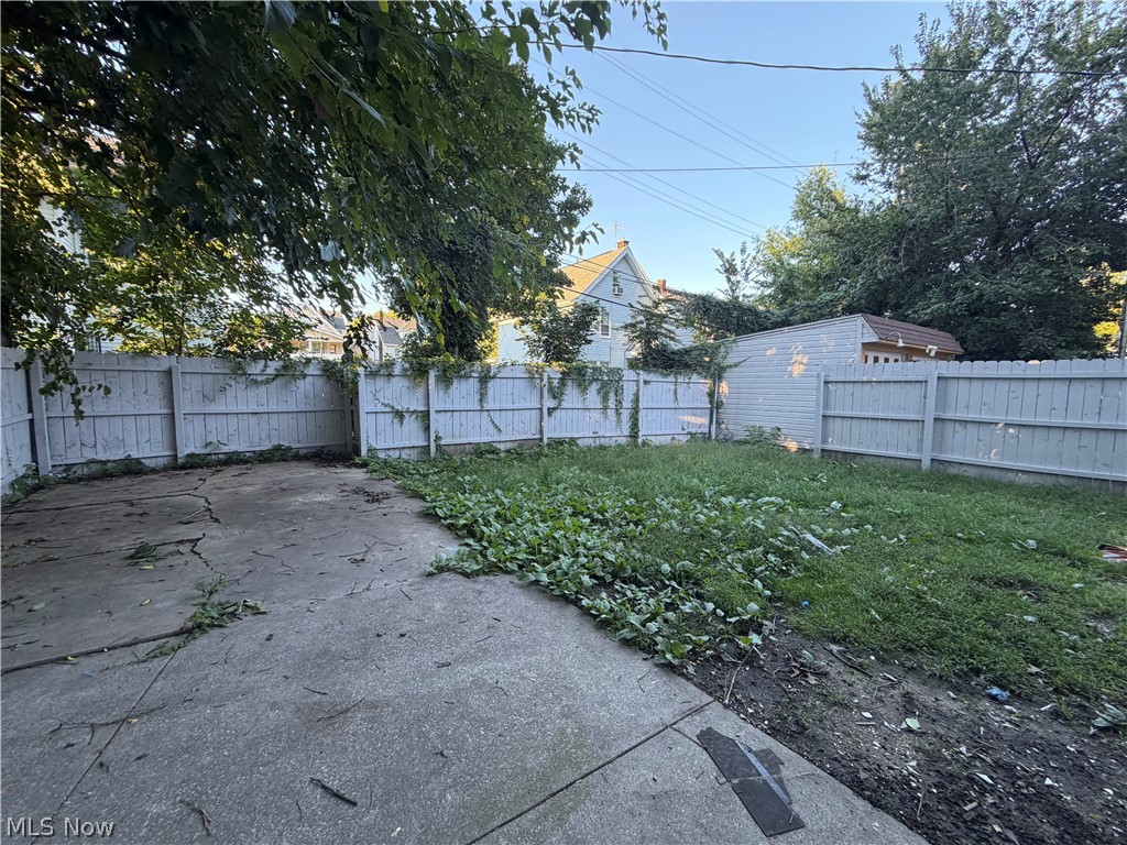 13511 6th Avenue East Cleveland OH 44112