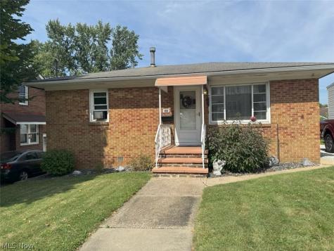 223 E Cassell Avenue Barberton OH 44203