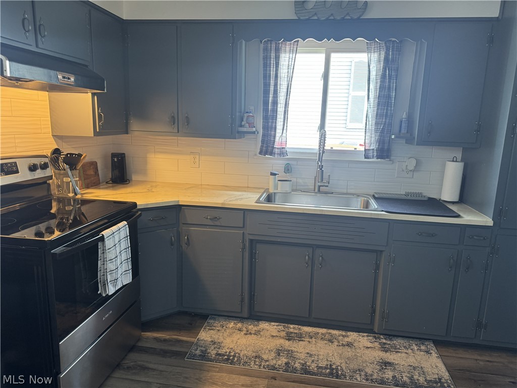 223 E Cassell Avenue Barberton OH 44203